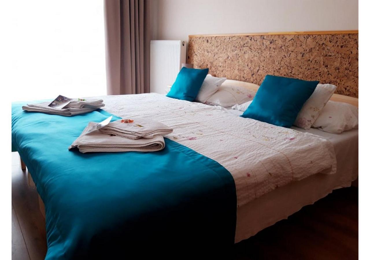 Zenit Panzio Bed & Breakfast Miskolc Exterior photo