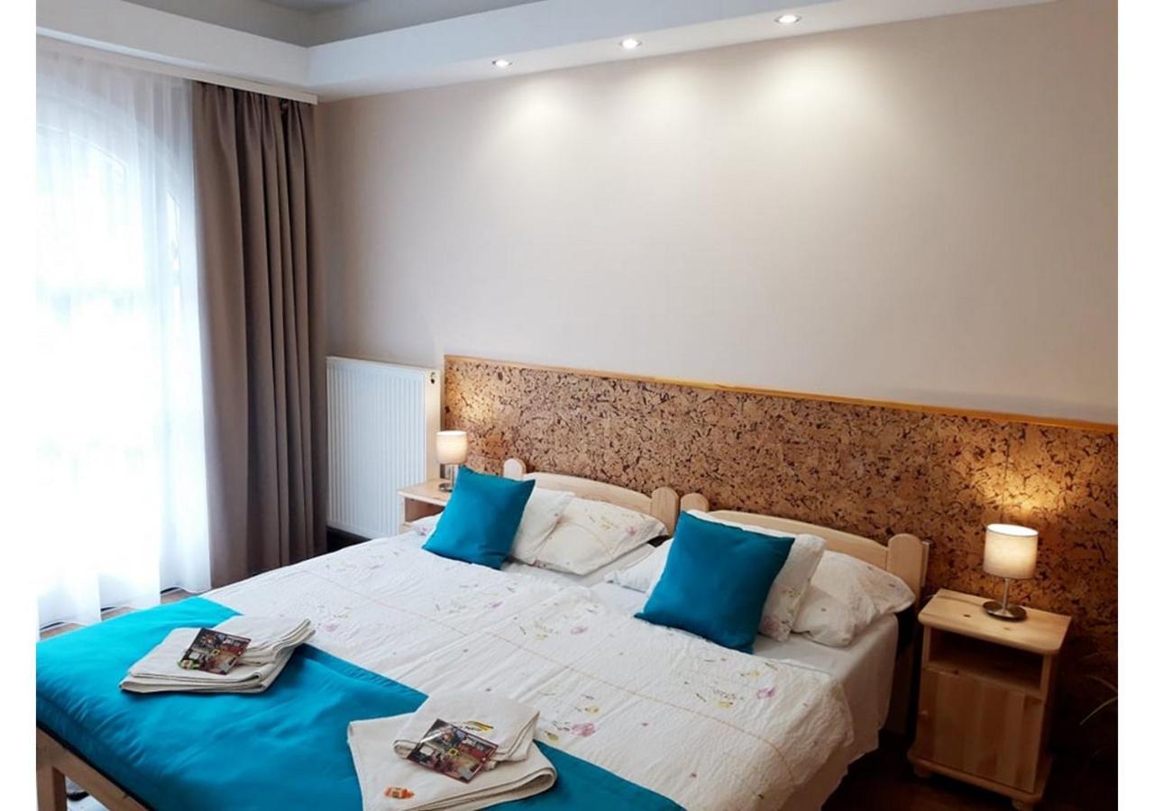 Zenit Panzio Bed & Breakfast Miskolc Exterior photo